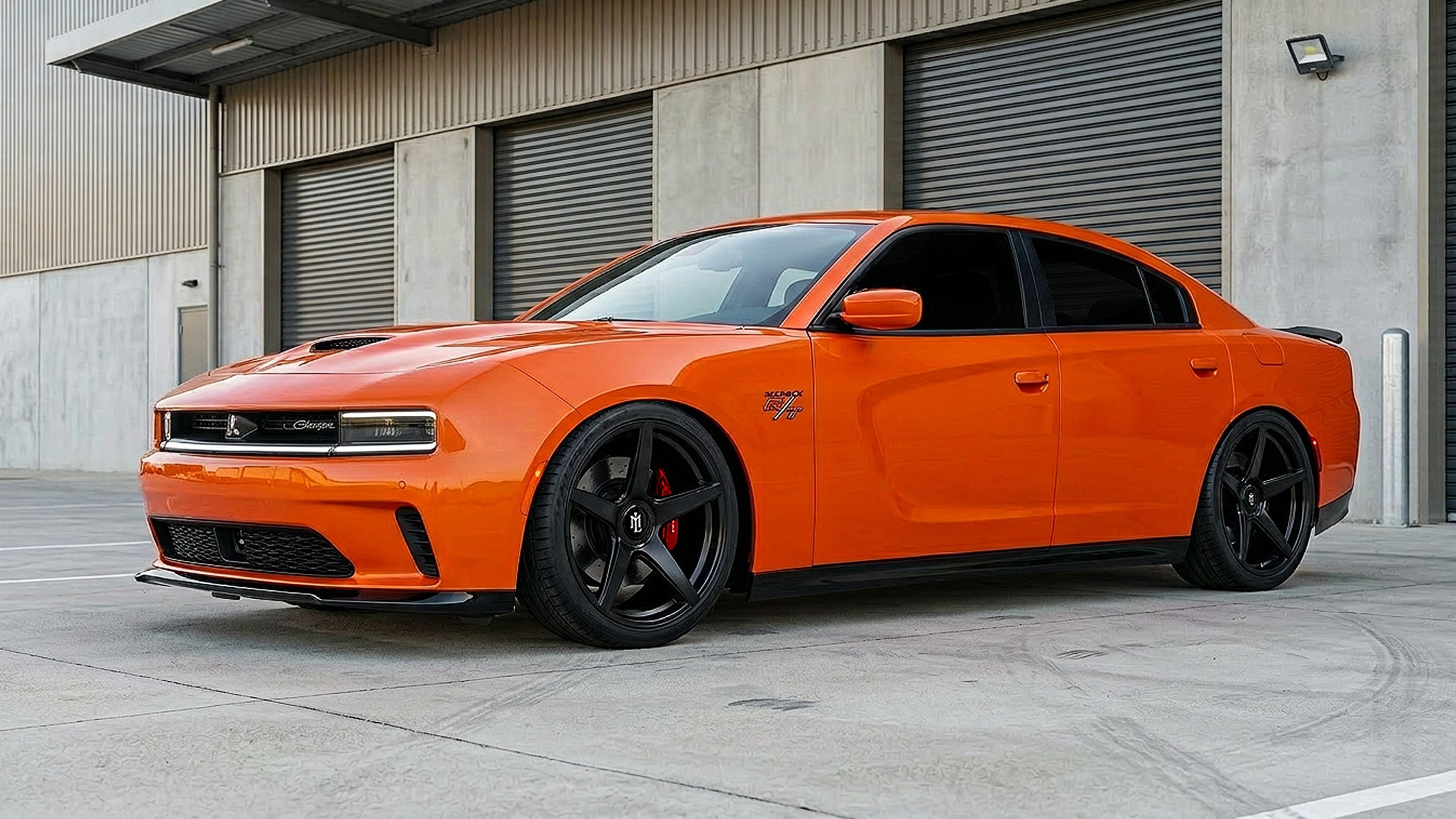 LM-103 Gloss Black